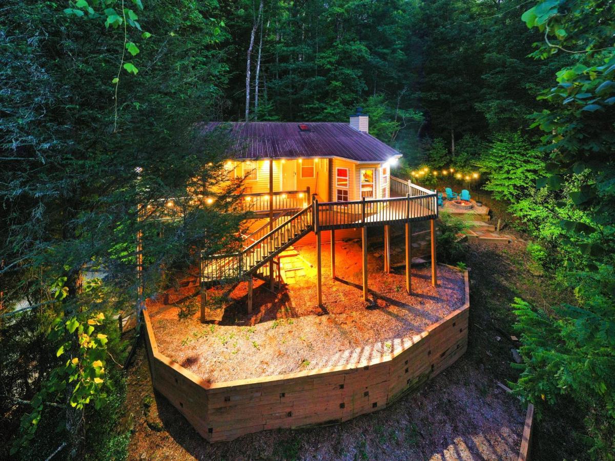 Cozy Cabin Retreat - Hot Tub, Fireplace & Fire Pit Blue Ridge Eksteriør billede